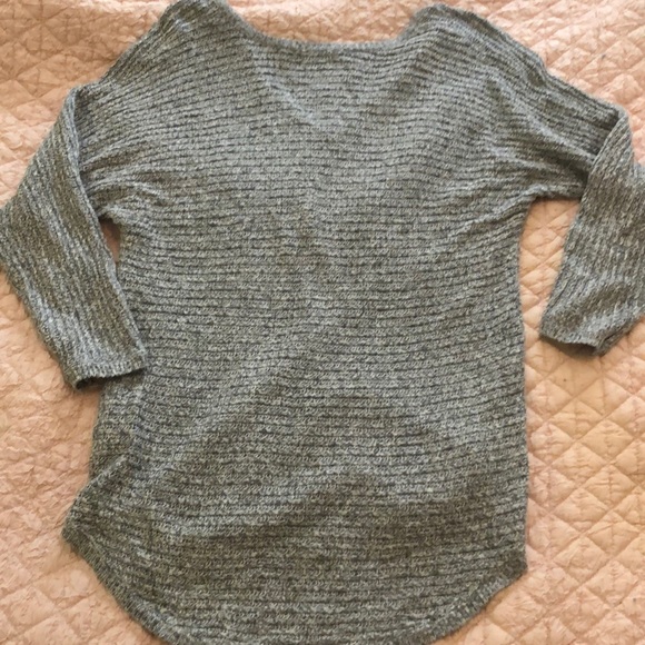 Light sweater - Picture 3 of 3